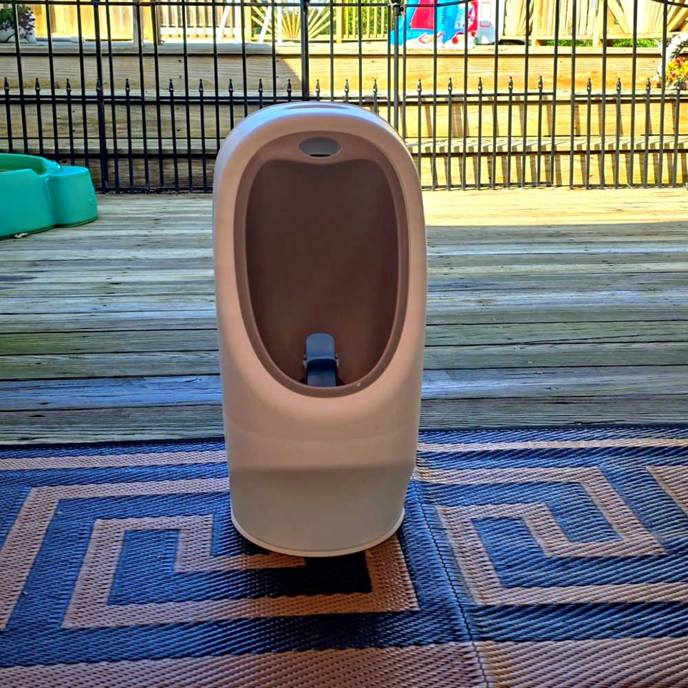 Toddler urinal